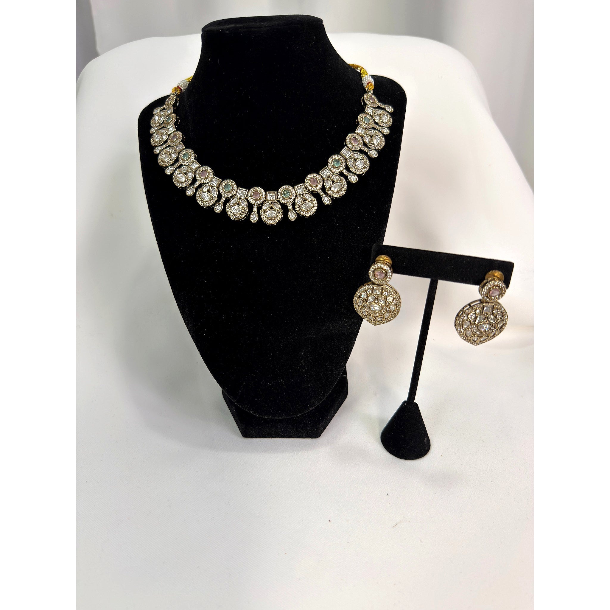 Elegant Polki Style Necklace Set with Pastel Stone Accents & Matching Drop Earrings